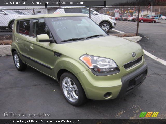 2010 Kia Soul + in Alien Green