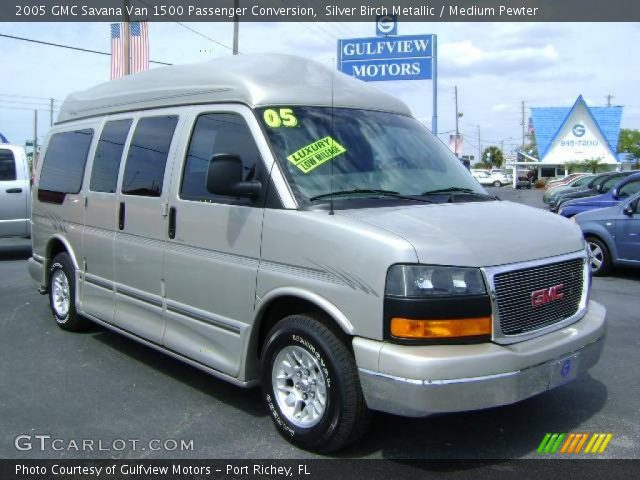 2005 GMC Savana Van 1500 Passenger Conversion in Silver Birch Metallic