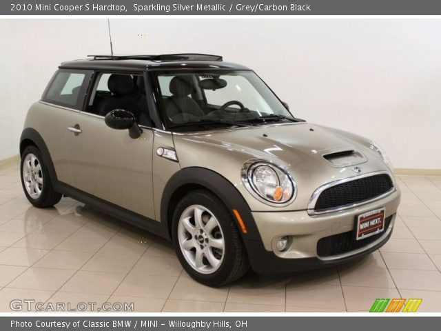 2010 Mini Cooper S Hardtop in Sparkling Silver Metallic