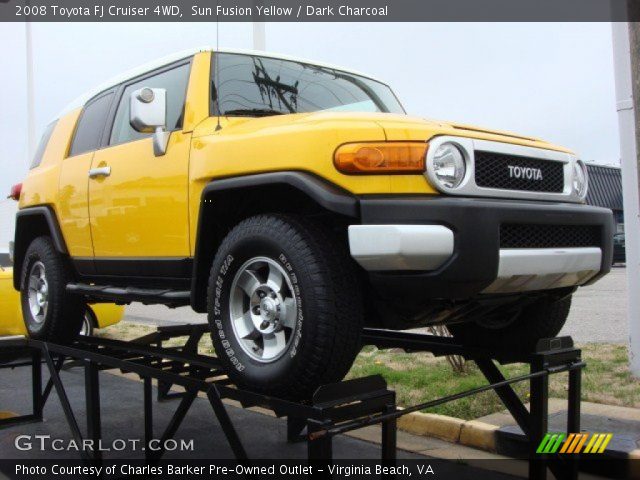 2008 Toyota FJ Cruiser 4WD in Sun Fusion Yellow