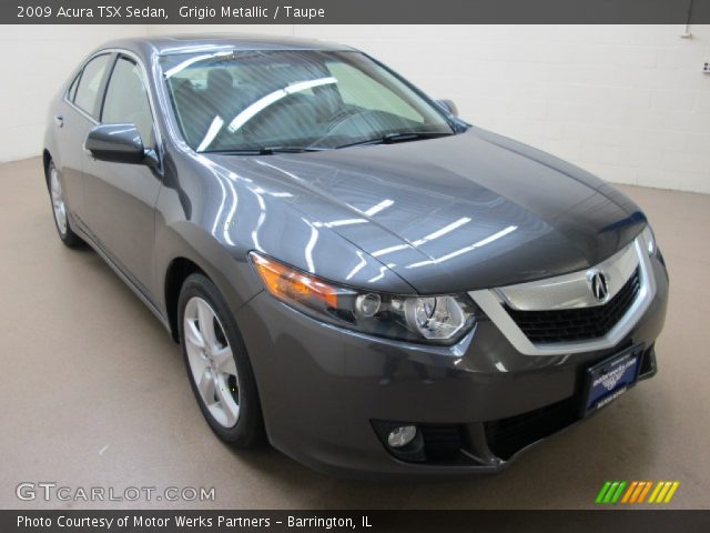 2009 Acura TSX Sedan in Grigio Metallic