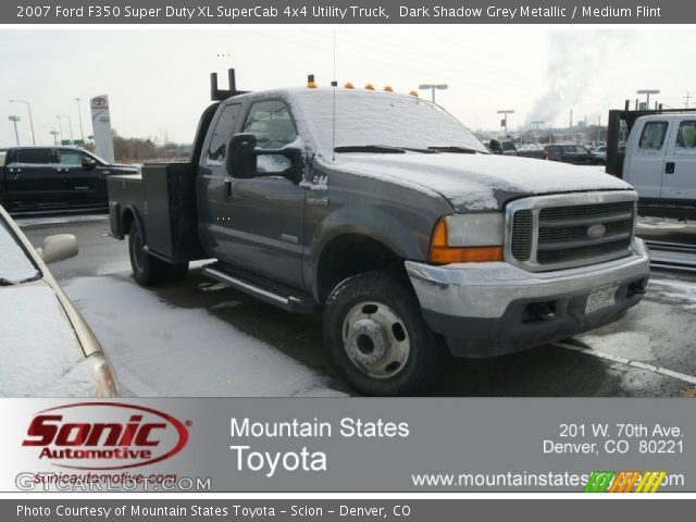 2007 Ford F350 Super Duty XL SuperCab 4x4 Utility Truck in Dark Shadow Grey Metallic