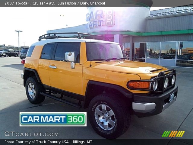 2007 Toyota FJ Cruiser 4WD in Sun Fusion