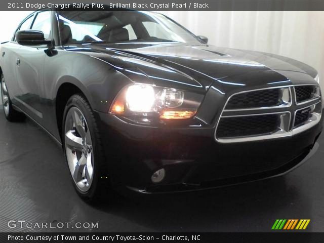 2011 Dodge Charger Rallye Plus in Brilliant Black Crystal Pearl
