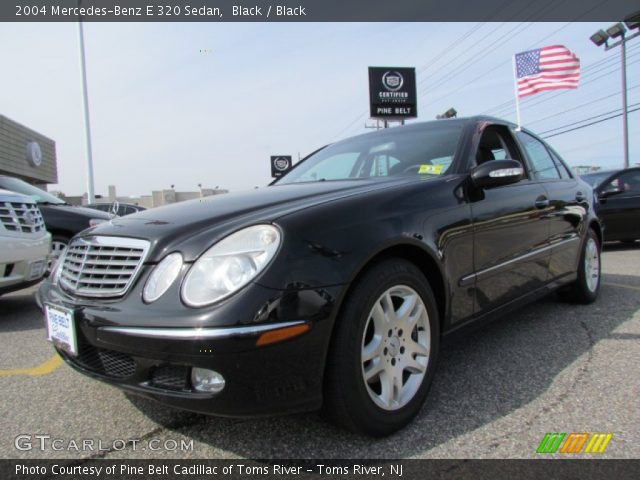 2004 Mercedes-Benz E 320 Sedan in Black
