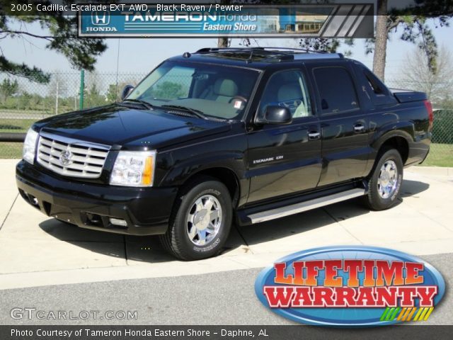 2005 Cadillac Escalade EXT AWD in Black Raven