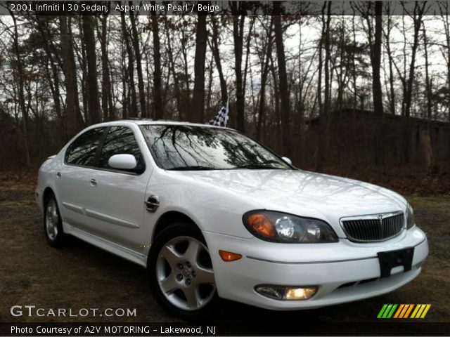 2001 Infiniti I 30 Sedan in Aspen White Pearl