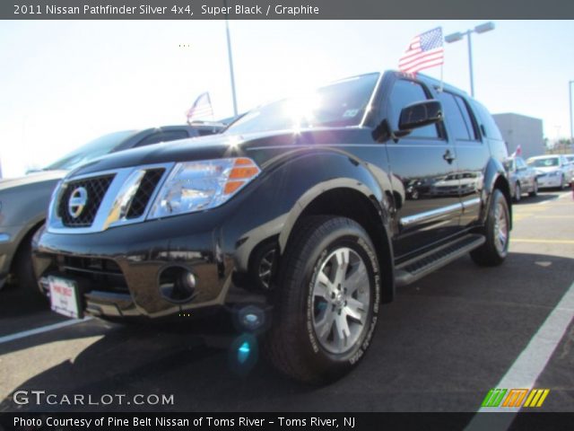 2011 Nissan Pathfinder Silver 4x4 in Super Black