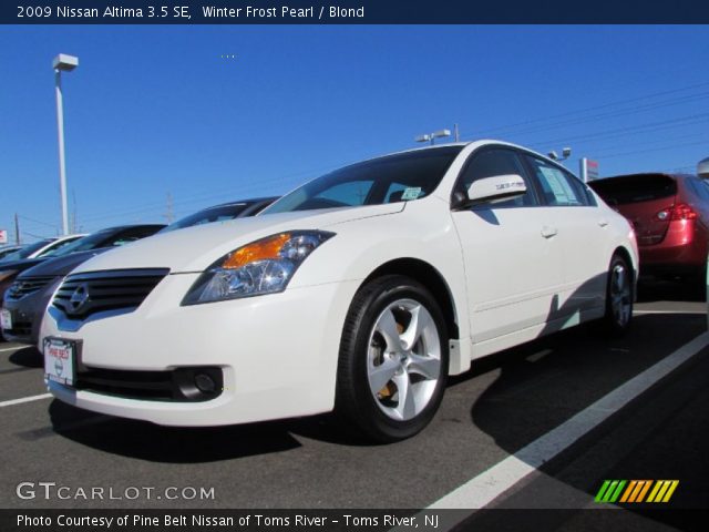 2009 Nissan Altima 3.5 SE in Winter Frost Pearl
