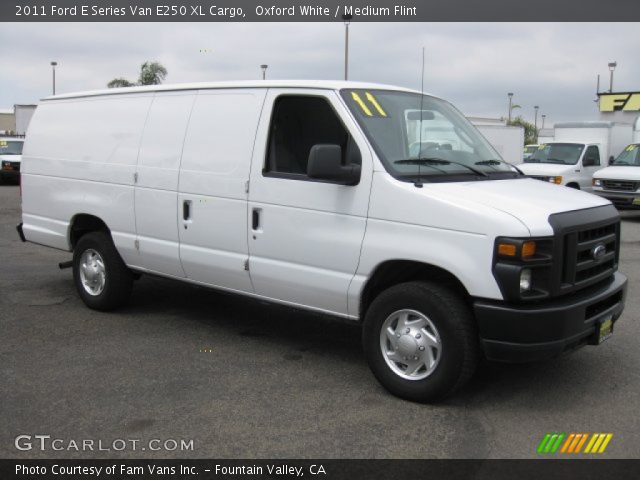 2011 Ford E Series Van E250 XL Cargo in Oxford White
