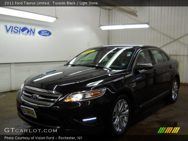 2011 Ford Taurus Limited in Tuxedo Black