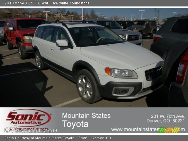2010 Volvo XC70 T6 AWD in Ice White