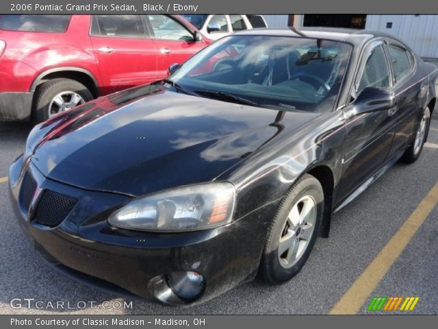 2006 Pontiac Grand Prix Sedan in Black