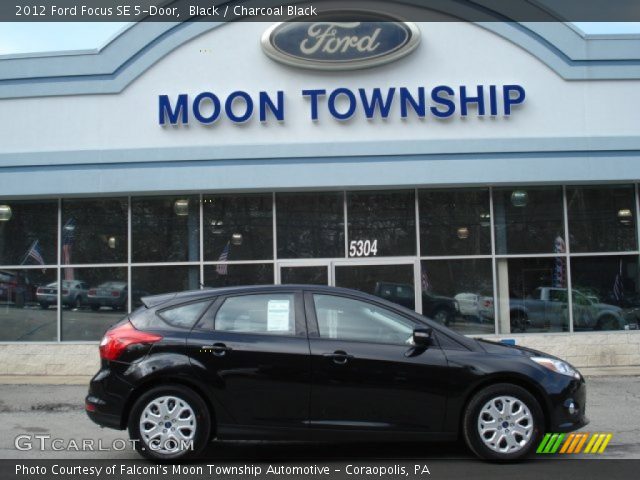 2012 Ford Focus SE 5-Door in Black