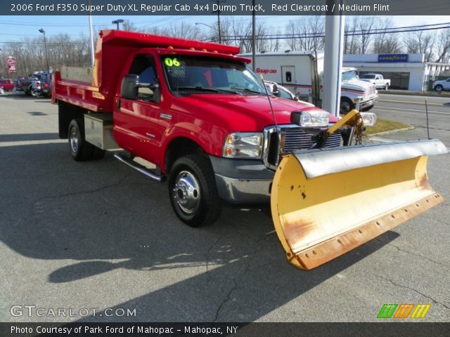 2006 Ford F350 Super Duty XL Regular Cab 4x4 Dump Truck in Red Clearcoat