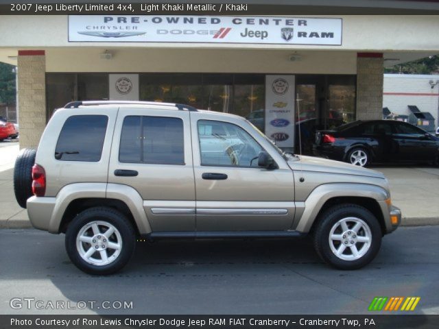 2007 Jeep Liberty Limited 4x4 in Light Khaki Metallic