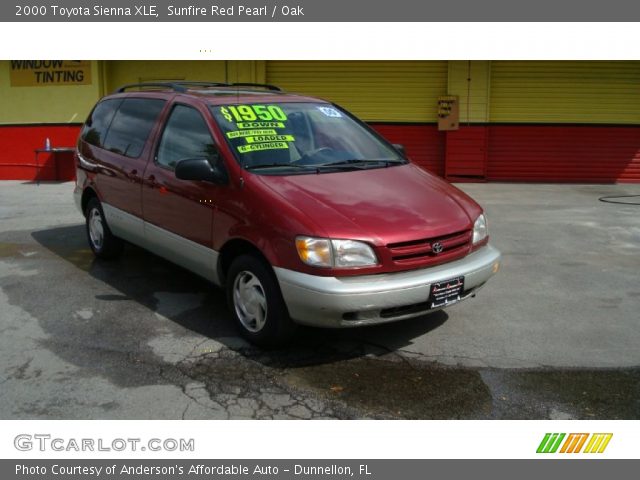 2000 Toyota Sienna XLE in Sunfire Red Pearl