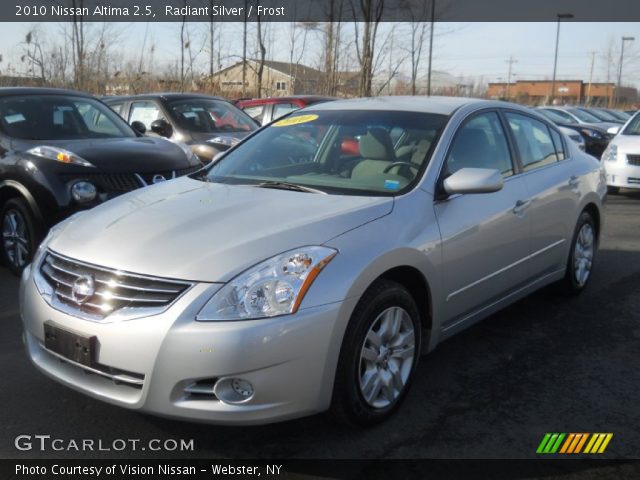 2010 Nissan Altima 2.5 in Radiant Silver