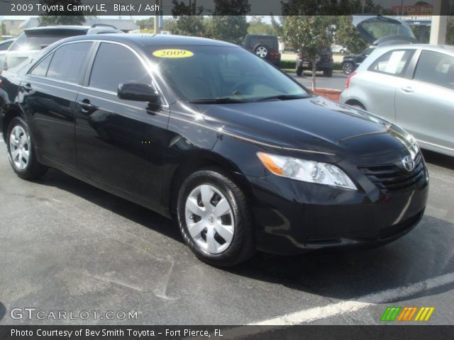 2009 Toyota Camry LE in Black