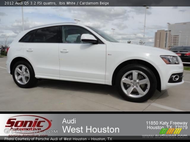 2012 Audi Q5 3.2 FSI quattro in Ibis White