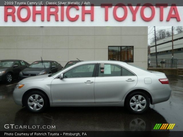 2009 Toyota Camry LE in Classic Silver Metallic