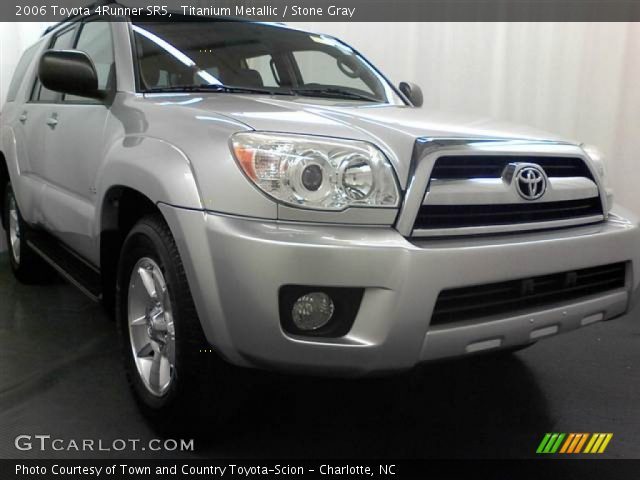 2006 Toyota 4Runner SR5 in Titanium Metallic