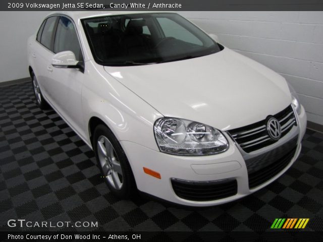 2009 Volkswagen Jetta SE Sedan in Candy White
