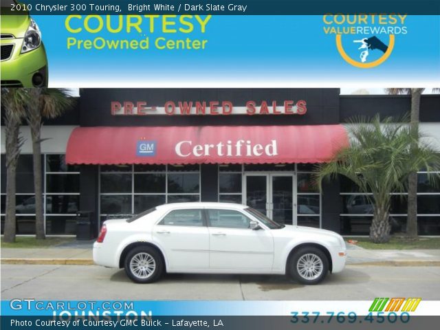2010 Chrysler 300 Touring in Bright White