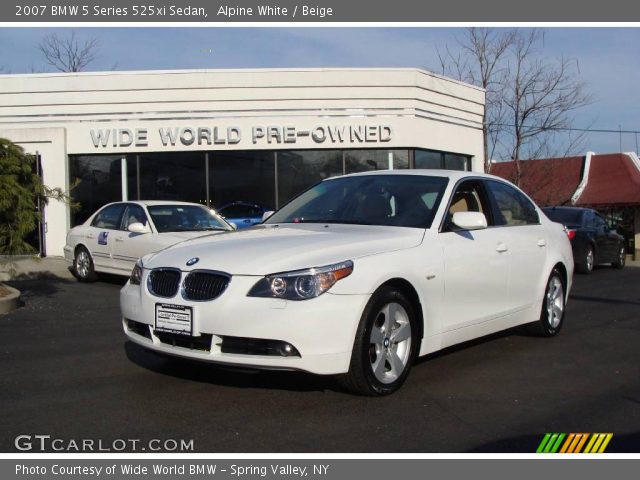 2007 BMW 5 Series 525xi Sedan in Alpine White