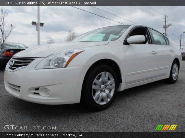 2010 Nissan Altima 2.5 in Winter Frost White