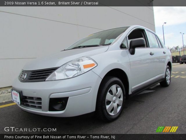 2009 Nissan Versa 1.6 Sedan in Brillant Silver