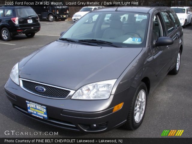 2005 Ford Focus ZXW SES Wagon in Liquid Grey Metallic