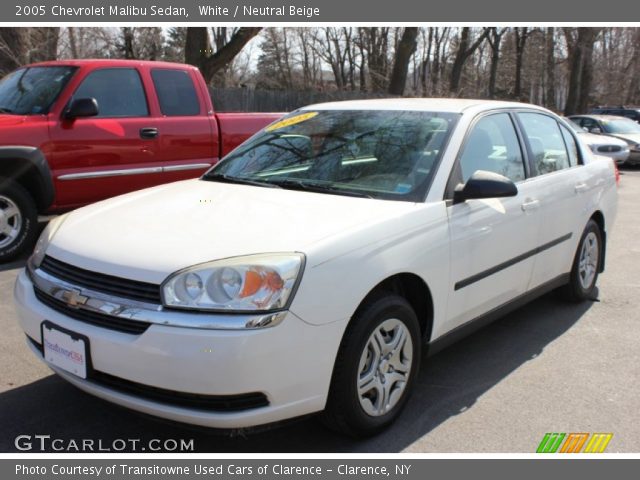 2005 Chevrolet Malibu Sedan in White
