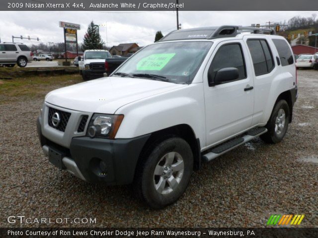 2009 Nissan Xterra X 4x4 in Avalanche White