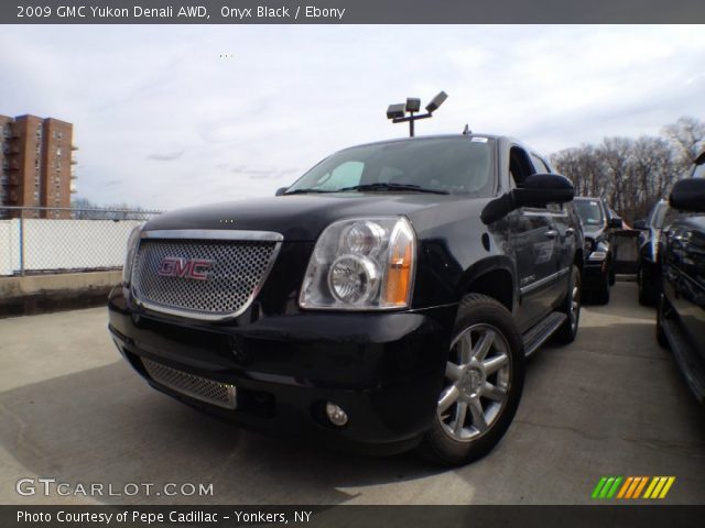 2009 GMC Yukon Denali AWD in Onyx Black