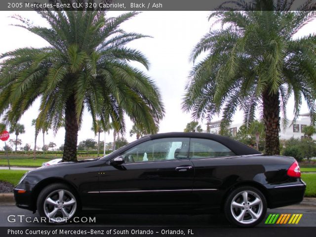 2005 Mercedes-Benz CLK 320 Cabriolet in Black