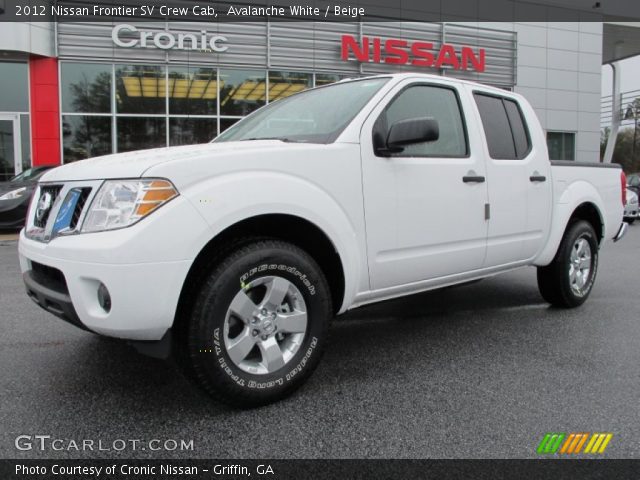 2012 Nissan Frontier SV Crew Cab in Avalanche White