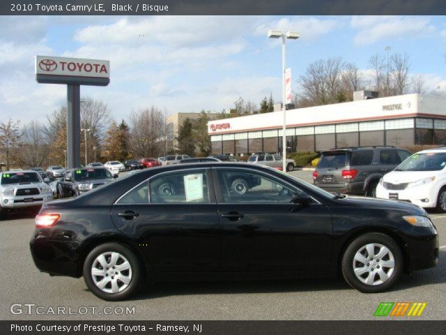 2010 Toyota Camry LE in Black