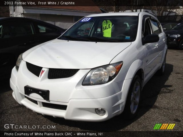 2003 Pontiac Vibe  in Frost White