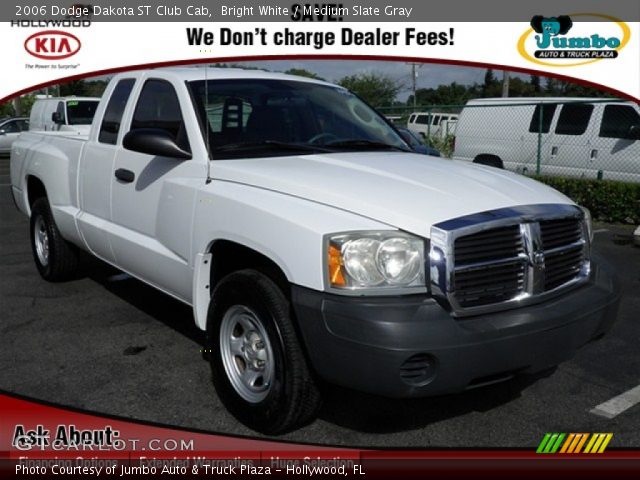 2006 Dodge Dakota ST Club Cab in Bright White