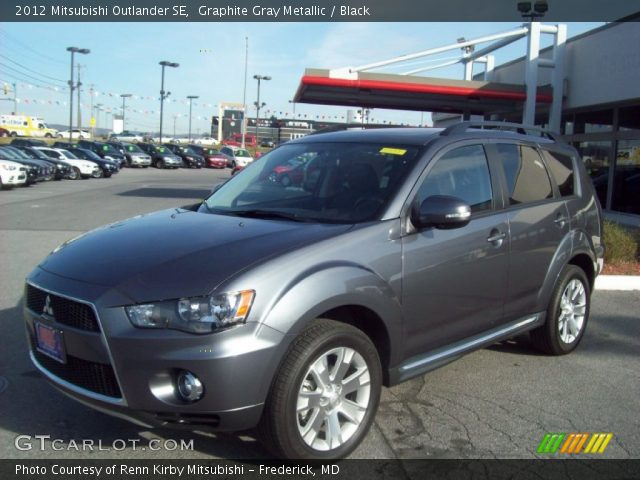 2012 Mitsubishi Outlander SE in Graphite Gray Metallic