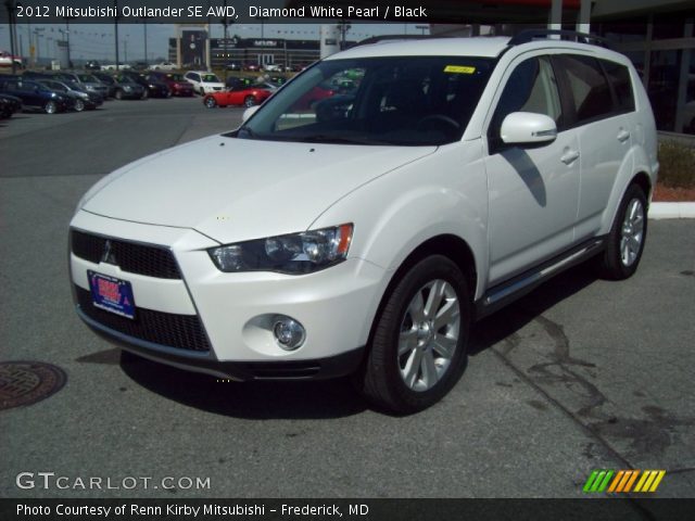 2012 Mitsubishi Outlander SE AWD in Diamond White Pearl