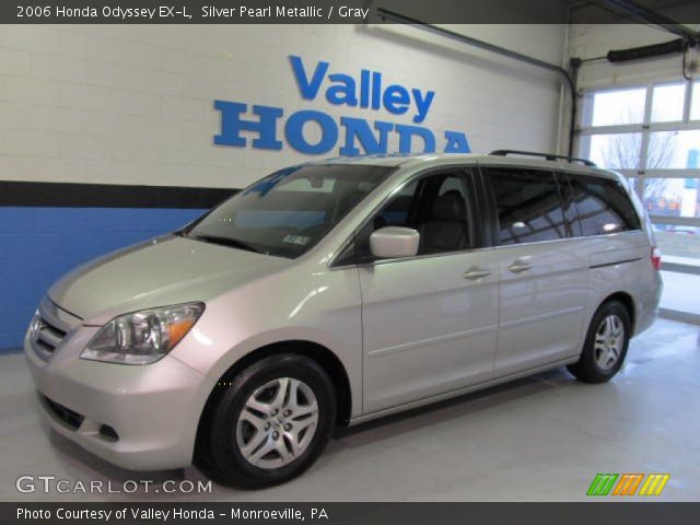 2006 Honda Odyssey EX-L in Silver Pearl Metallic