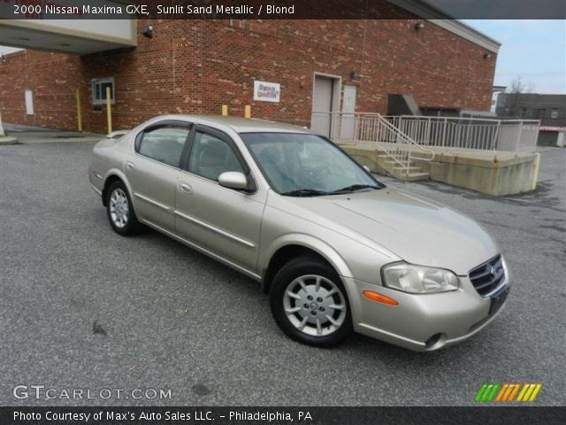 2000 Nissan Maxima GXE in Sunlit Sand Metallic