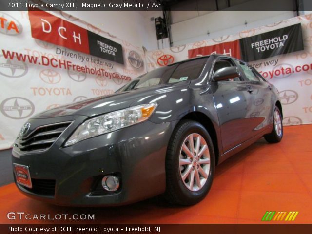 2011 Toyota Camry XLE in Magnetic Gray Metallic