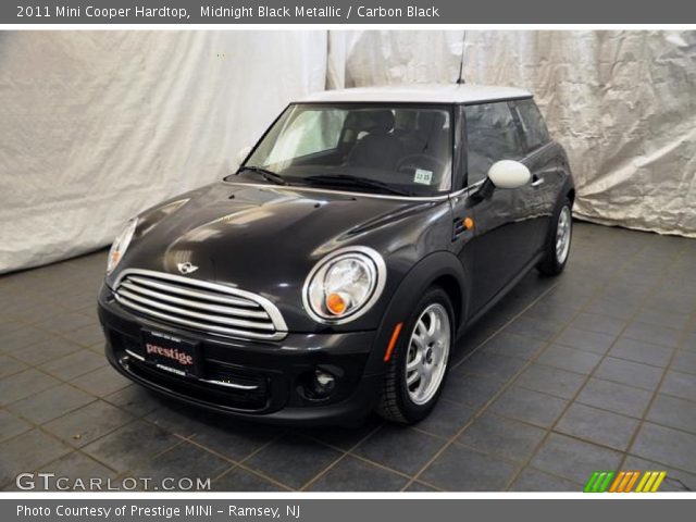 2011 Mini Cooper Hardtop in Midnight Black Metallic