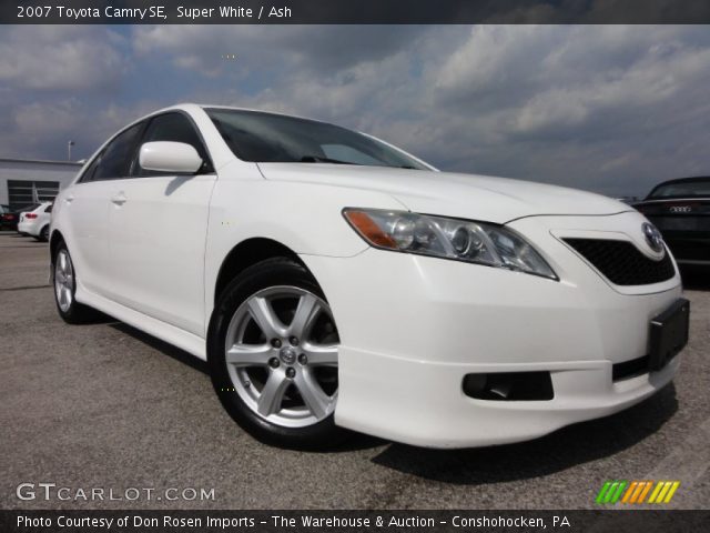2007 Toyota Camry SE in Super White