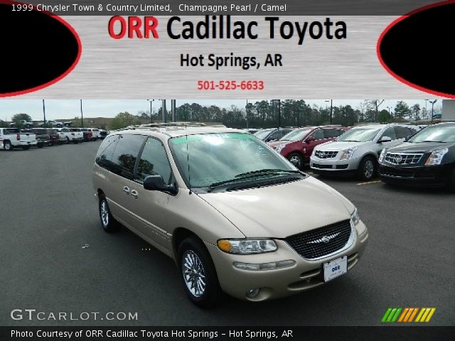 1999 Chrysler Town & Country Limited in Champagne Pearl