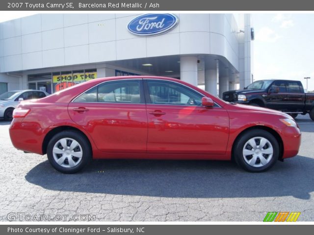 2007 Toyota Camry SE in Barcelona Red Metallic