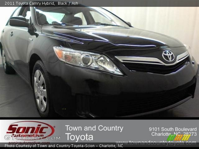 2011 Toyota Camry Hybrid in Black